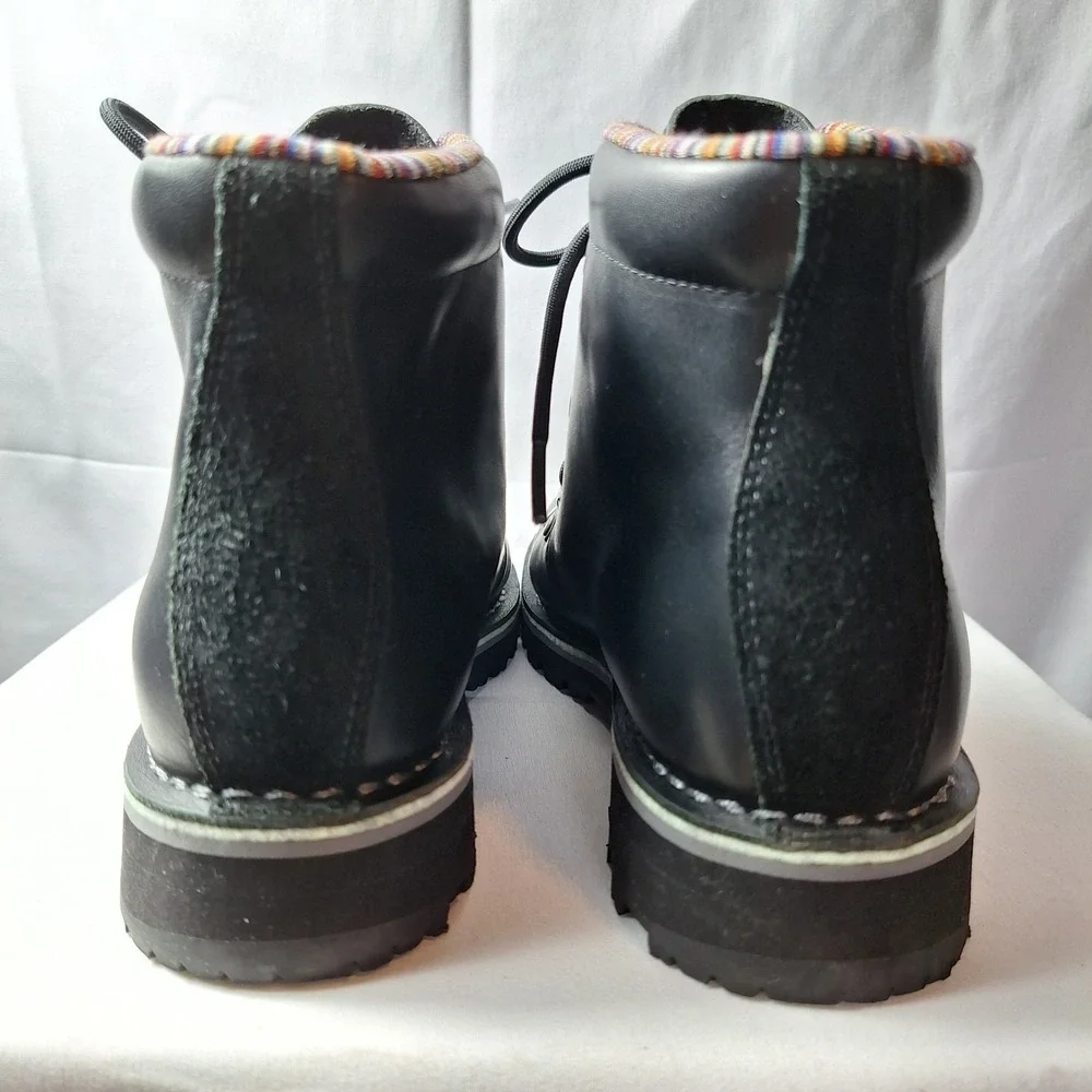 MERRELL Wilderness Valley Performance Boot Womens Sz 7 Black Leather Vibram Sole